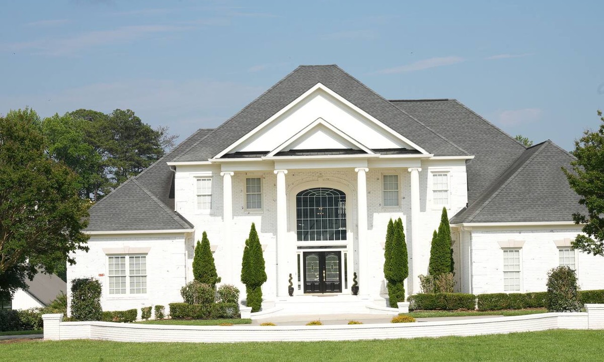 Buford Resort | Luxury Resort Style House with pond & Bridal Suite near mall of GA, Lake lanier