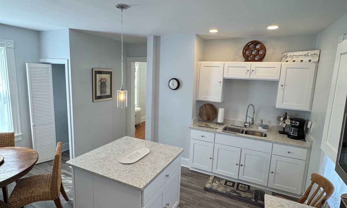 Winchester Apartment | Magnolia Winds 3-bedroom apartment in charming Winchester with cool AC