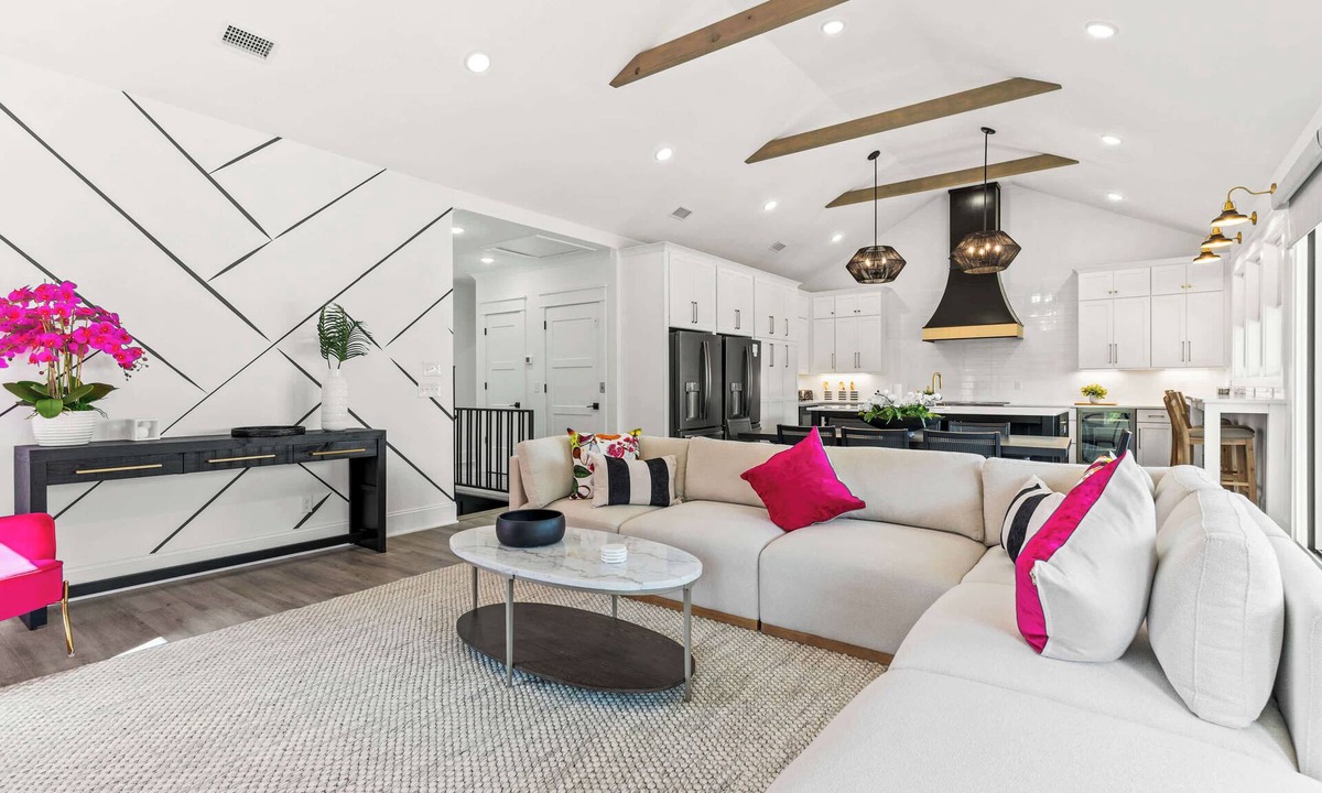 Long Beach House | Memorial Weekend Available! 8 Bdrm | Private Pool