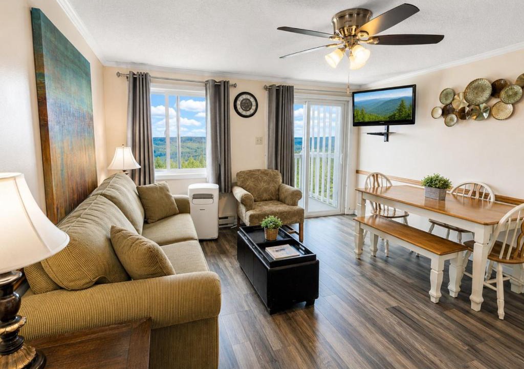 Edray Apartment | ML186 First Floor WiFi EZ Gated Parking Near Village Slopes