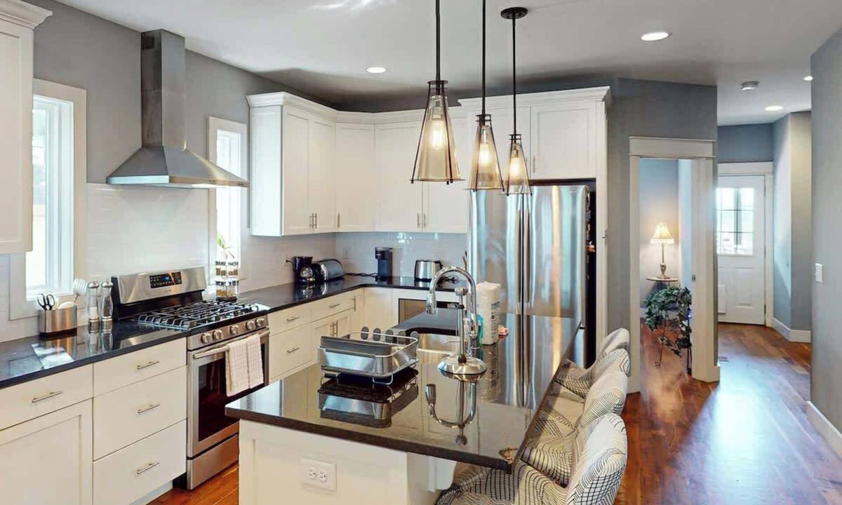 The Nations Condo | Modern 3BR Townhome W Private Balconies Near DTN