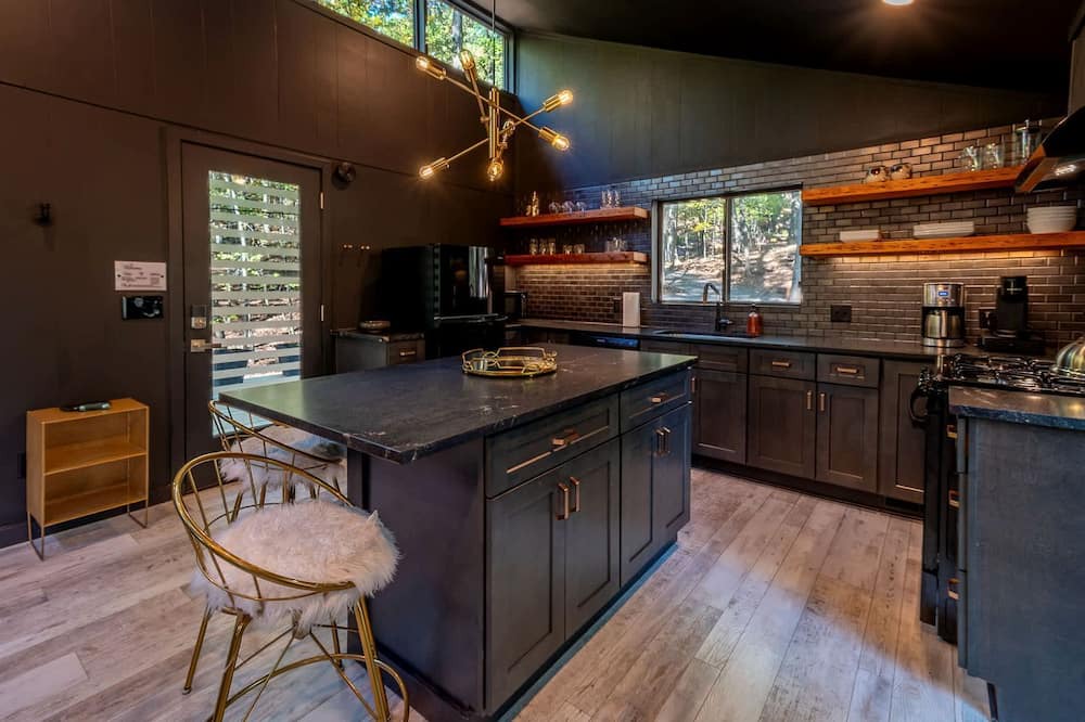 The Woods Cabin | Modern Forest Cabin with Hot Tub, Screened Porch & Resort Access Near Hedgesville, WV