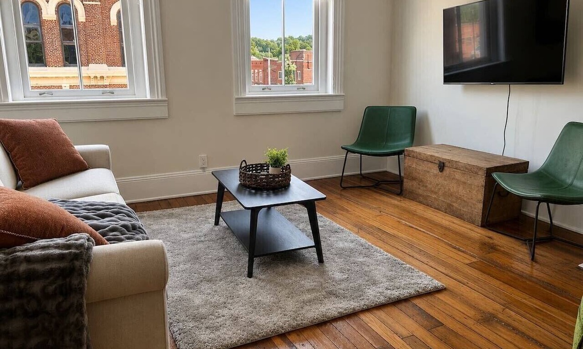 Georgetown Apartment | Modern Main Street Charm