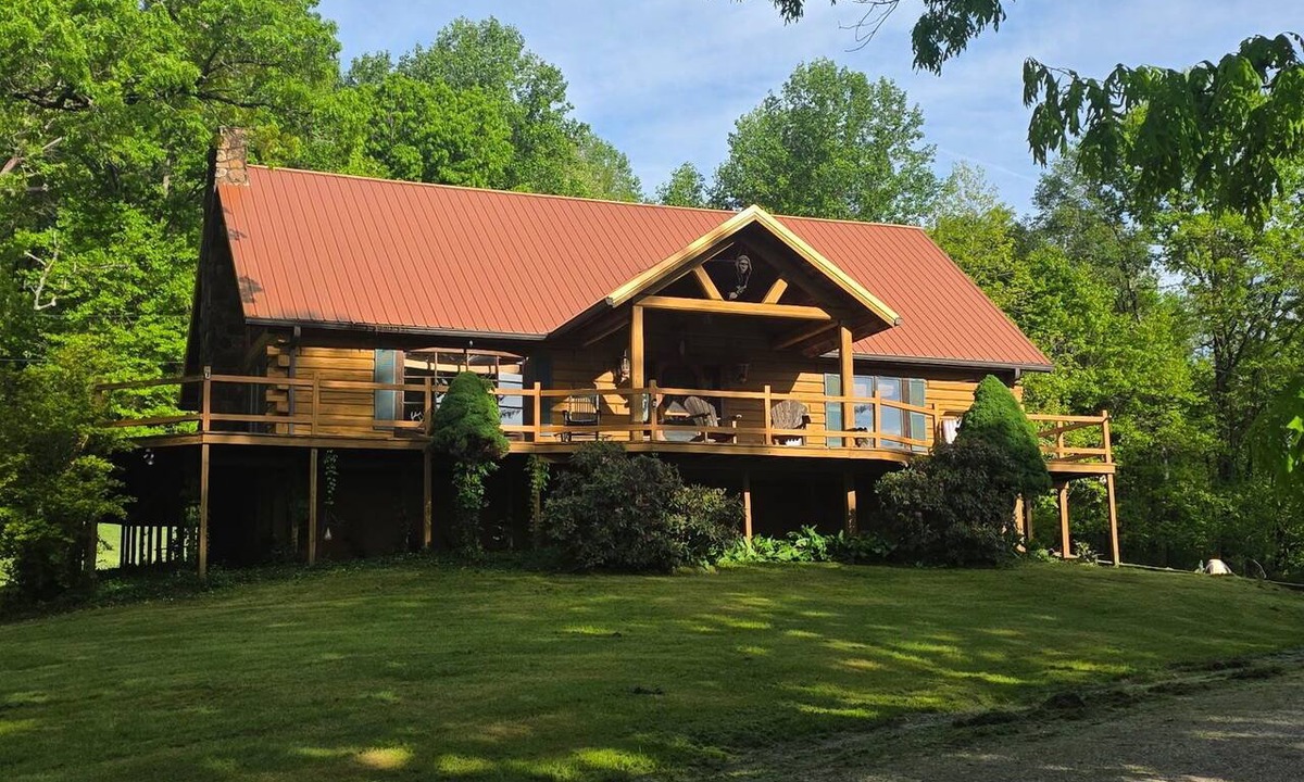 English Cabin | Morning Dove Cabin