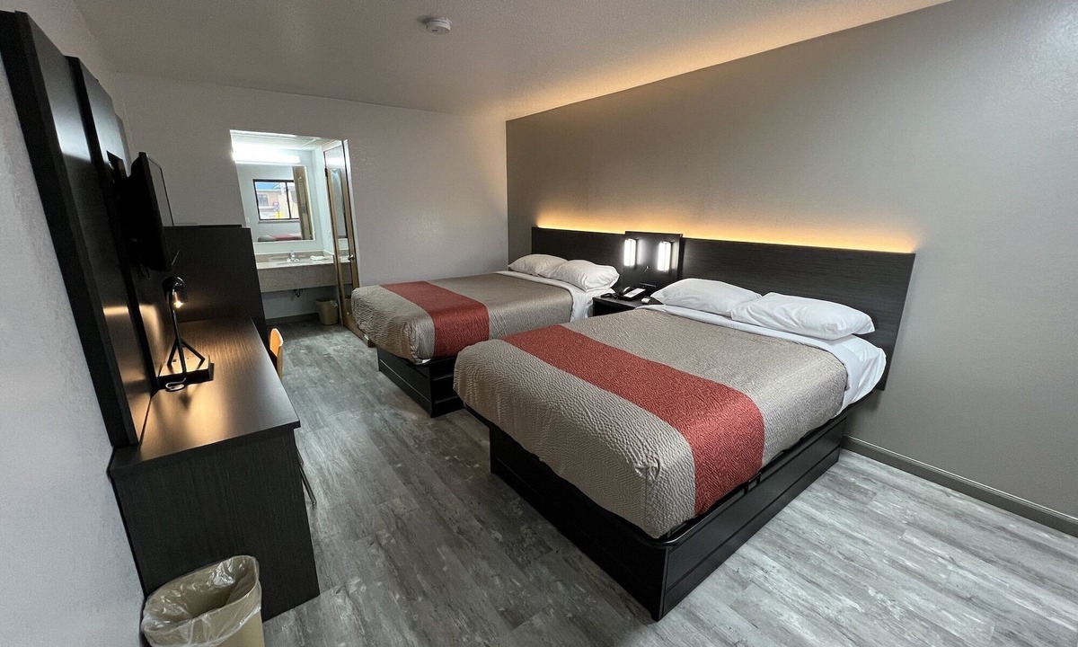 Dyersburg Hotel | Motel 6 Dyersburg, TN