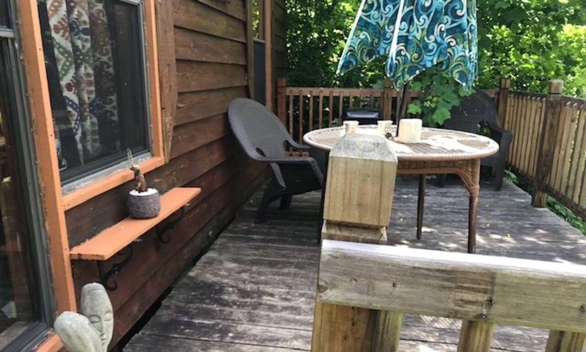 Weaverville Cabin | Motherwood Sanctuary: Cute Cabin In Paradise
