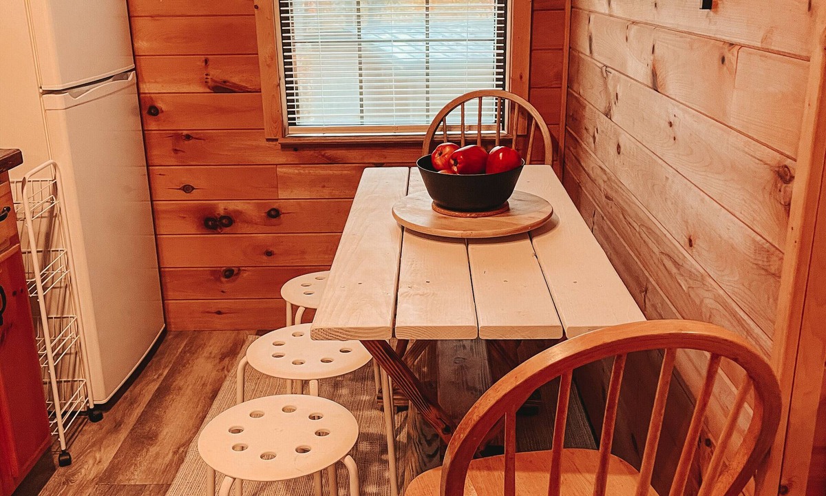 Morganton Cabin | Mountain Cabin with creek and hiking trail! Minutes from Blue Ridge