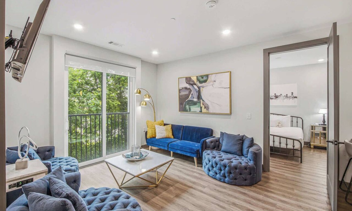 Rolling Mill Hill Condo | Muse Ideally-located condo with city view, central AC, balcony & gym