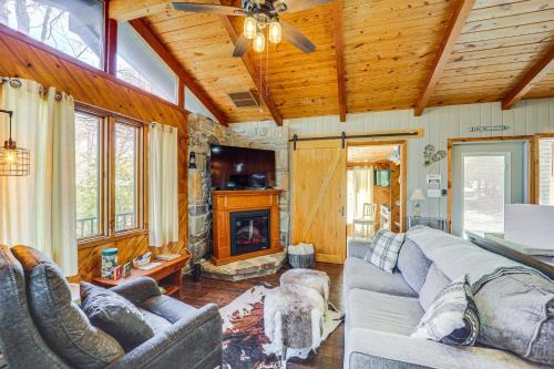 Newland House | Near Lake + Trails: Rustic Newland Cabin w/Deck!