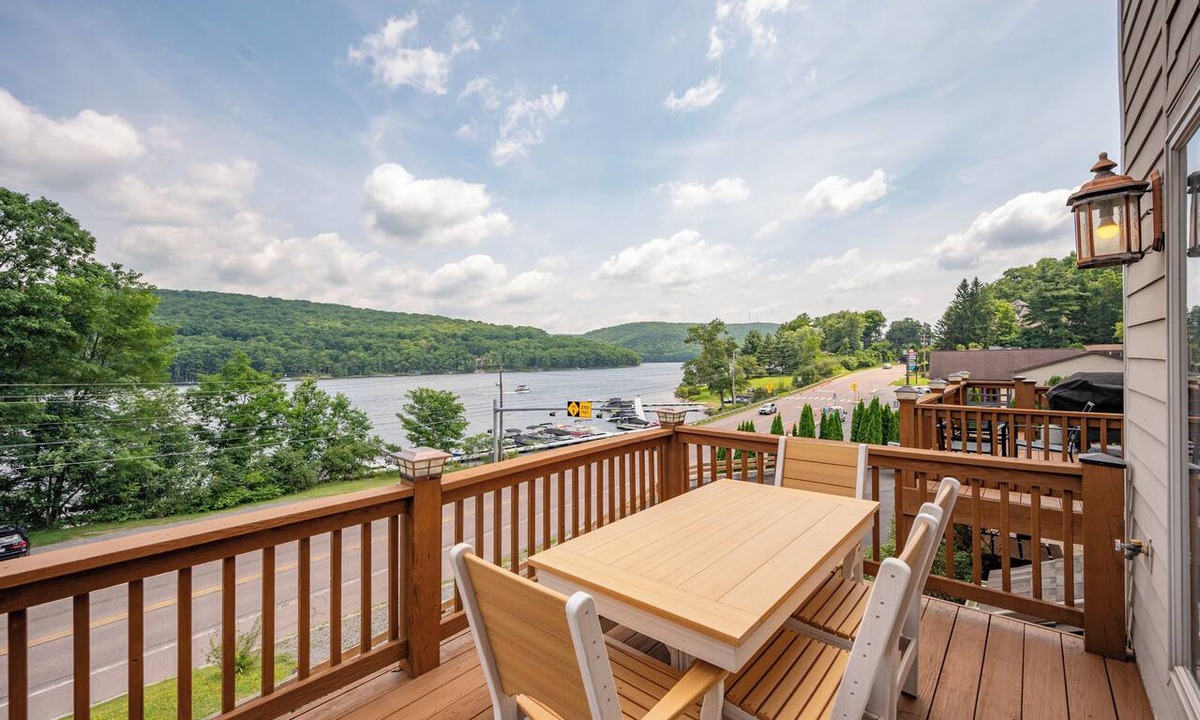 Thayerville House | New! Lake Access Home in Deep Creek w/Hot Tub