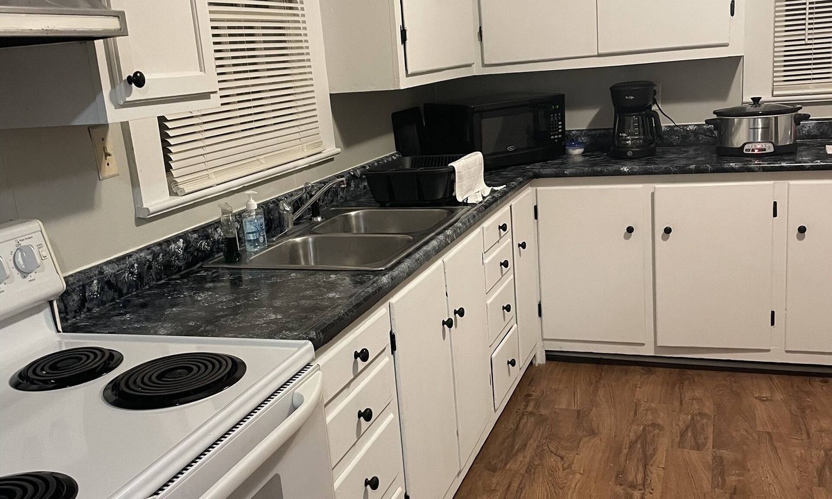 Cunningham House | Next door to Wildlife Mgmt Area. Full kitchen, washer/dryer.
