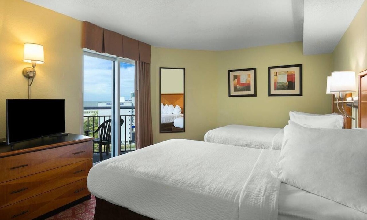 Downtown Myrtle Beach Condo | Ocean Bliss 3BR with Endless Comforts