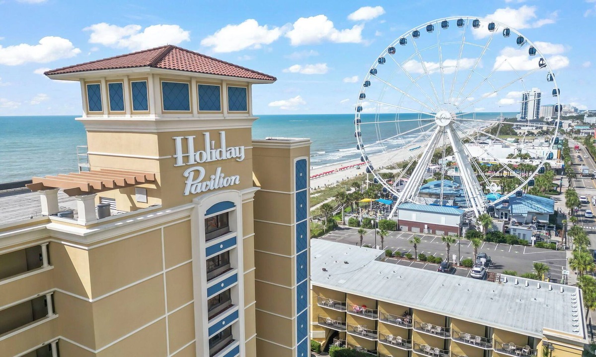 Downtown Myrtle Beach Condo | Oceanfront 1BR | SkyWheel Views | Boardwalk