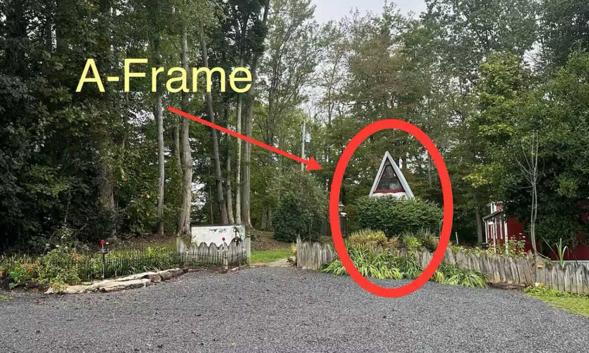 Sutton Cabin | Old A-Frame cabin,1 bedroom, Wifi, private parking, 2in1 washer and dryer