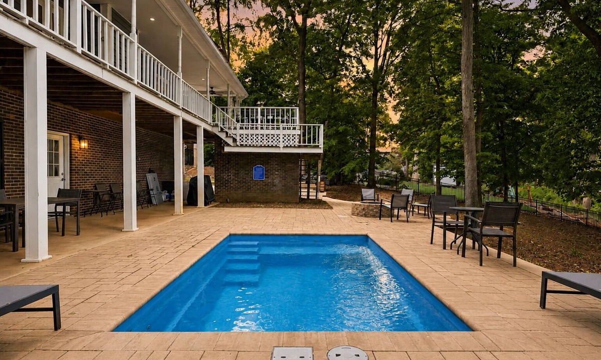 Mount Mourne House | On Lake Norman! Private Dock + Pool & Kayaks | Porch Paradise by AvantStay