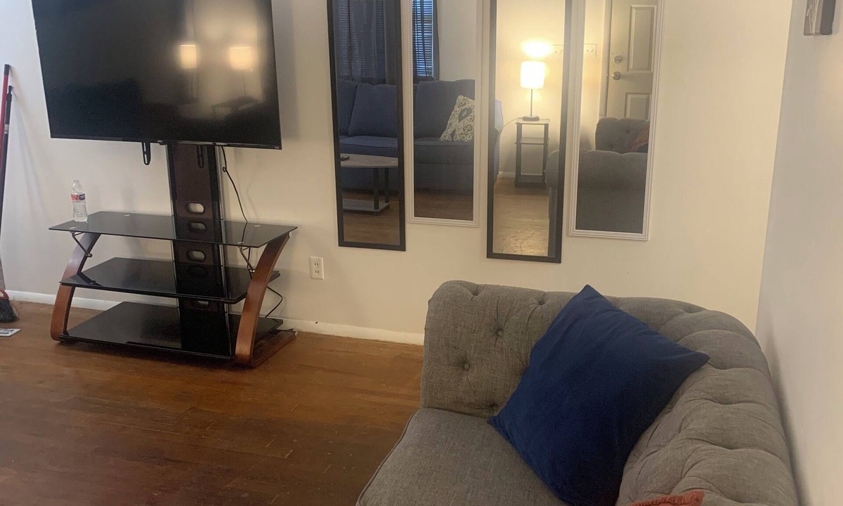 Parkdale Apartment | Peaceful 3-bedroom apartment with AC in Cincinnati