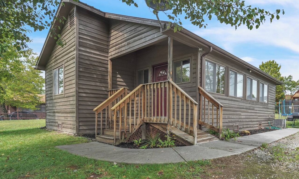 Pipestem Ski Chalet | ⛰️Peaks of Pipestem ⛰️ Brand new listing with all NEW furnishings