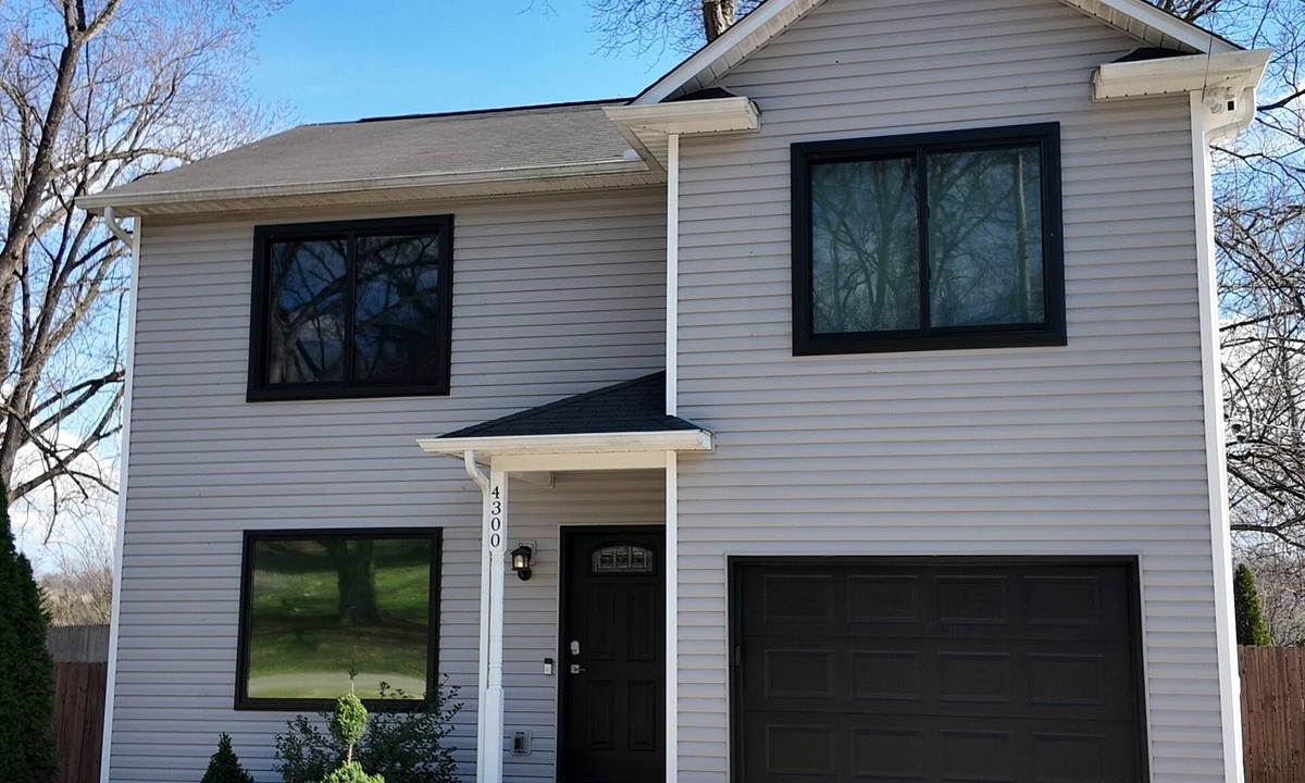 Knoxville House | Pecan Grove, Spacious Knoxville Retreat, Sleeps 7, Fire Pit