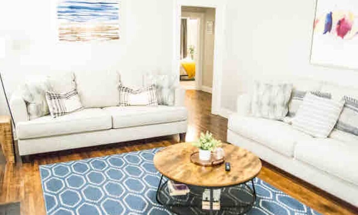 Villa Heights House | Plaza Bungalow near Uptown, NoDa, light rail!