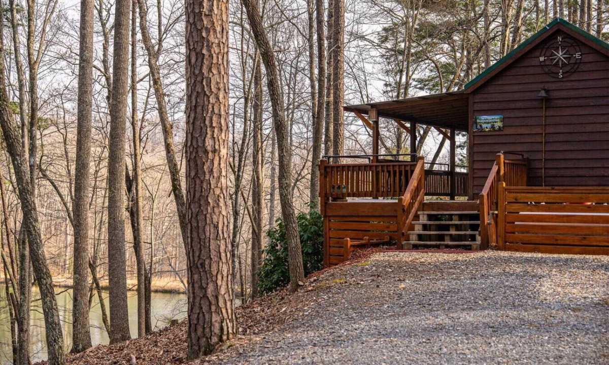 Morganton Cabin | Pretty Pond | Quiet | Sleeps 4