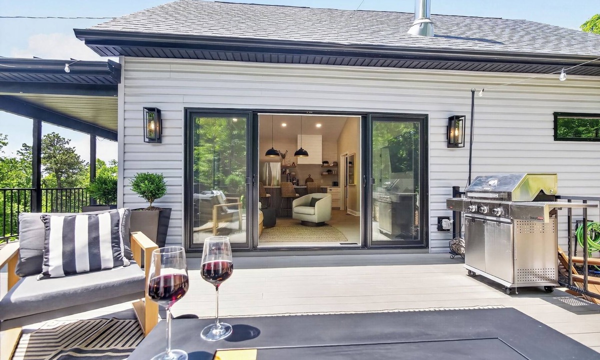 Winchester Cabin | Private Mountain Escape with Hot Tub, Sauna & Stunning Views