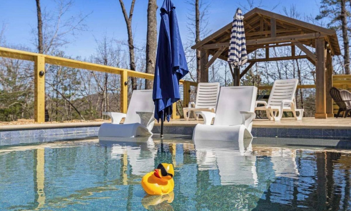 My Mountain Cabin | Private Pool Cabin Sleeps 16 - Perfect for family getaways. Pet Friendly