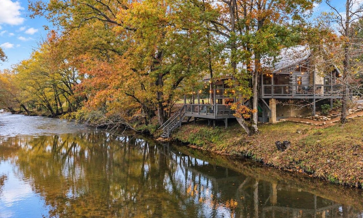 Sevierville Cabin | Private Riverfront Cabin with Rare Swimming Hole – Minutes to Greenbrier GSMNP