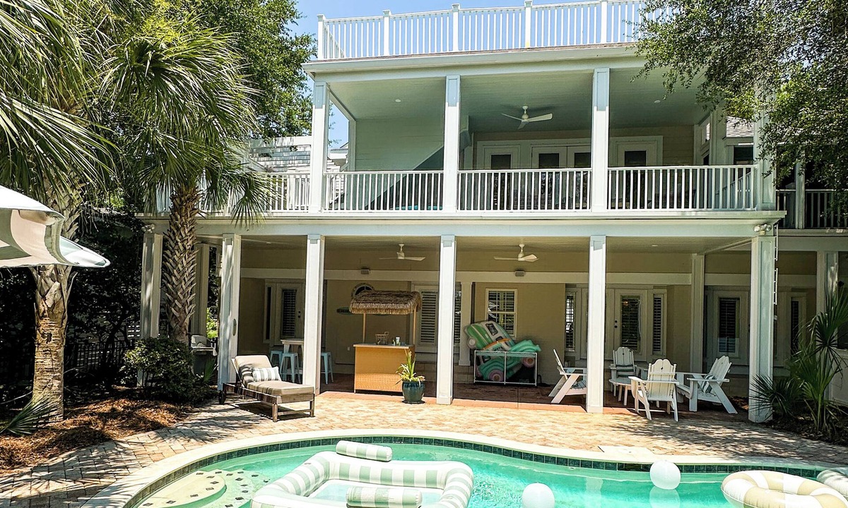 North Litchfield Beach House | Pvt Pool & hot tub, huge backyard, 12beds, Sleeps18, 2 dens, chef kitchen!