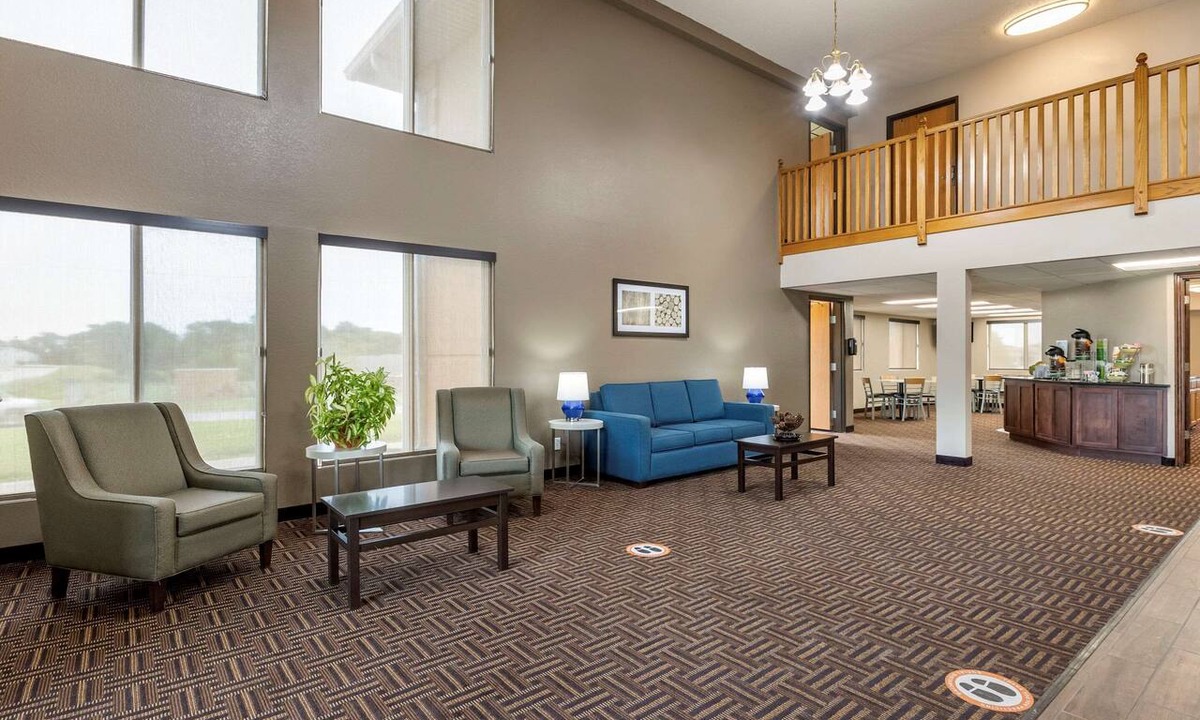 Creston Hotel | Quality Inn Creston