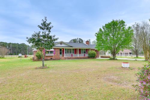 Sumter County House | Quiet & Cozy Rembert Home ~ 9 Mi to Air Force Base