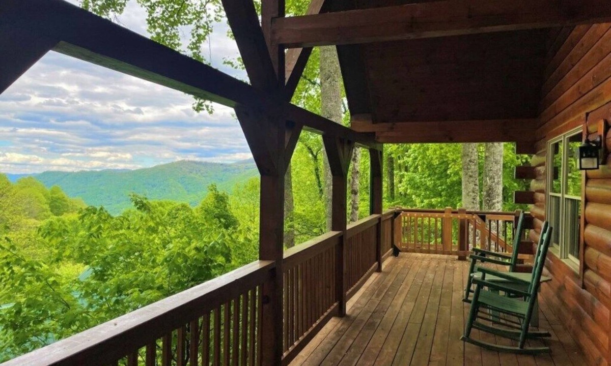 Maggie Valley Cabin | Range Views - 2 BR w/Sleep Loft, Hot Tub, Firepit at Maggie Valley Club
