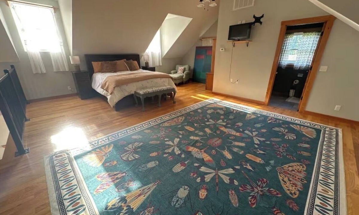 Ashland City House | Redbird Waterfront Cottage with Dock and Hot Tub