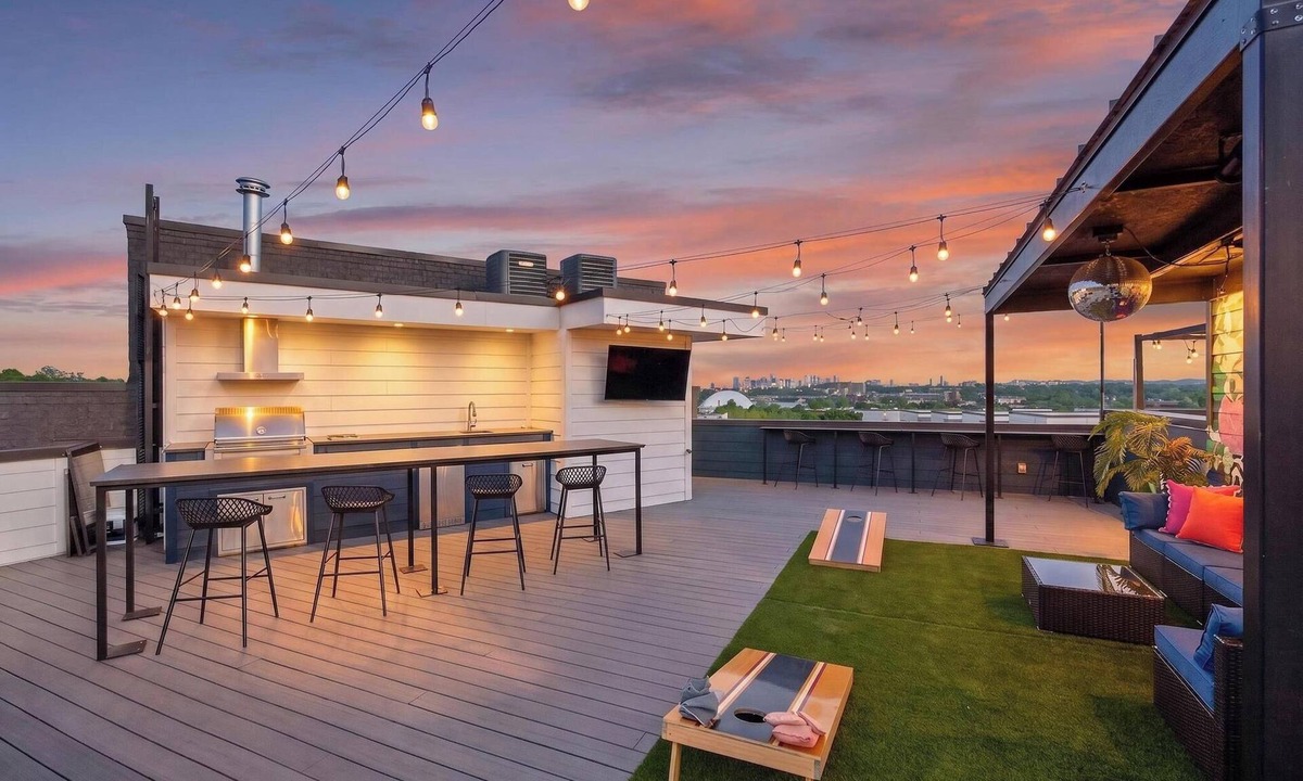 Haynes Area House | Rooftop w/Skyline Views & Outdoor Kitchen-15 Min to Broadway-Family Friendly