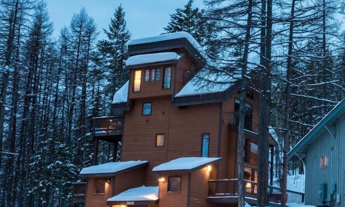 Whitefish Cabin | Rustic, Multi Level Condo