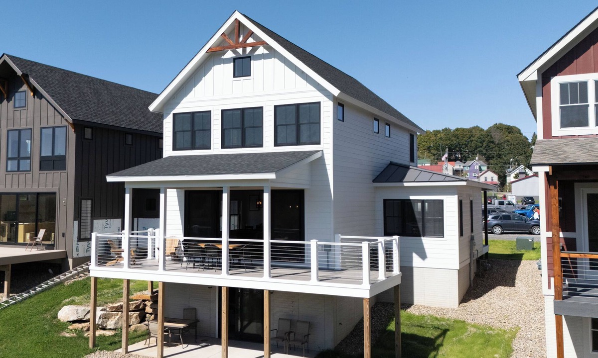 Canaan Valley House | RW38-New Blackwater River front Home in Davis