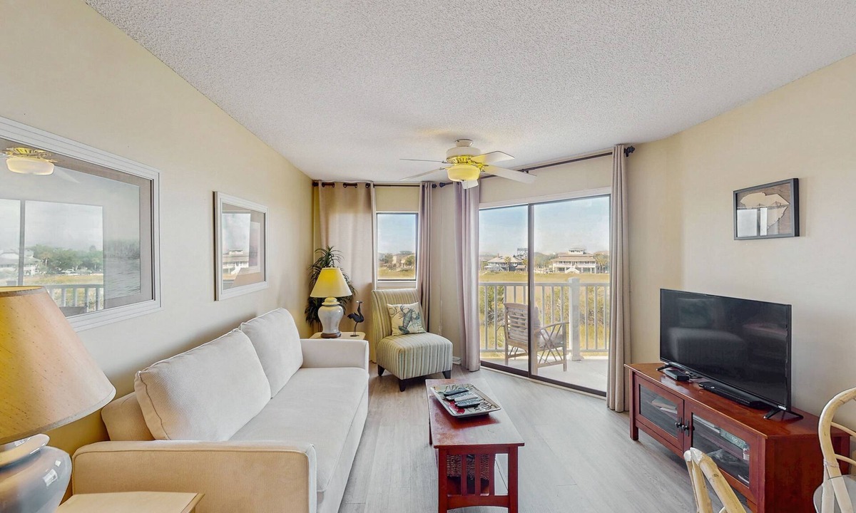 Edisto Island Condo | Second-Floor Condo w/Private Covered Balcony, Views, Free WiFi, and Shared Pool
