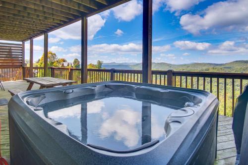 Wolf Laurel House | Ski & Hike: Mars Hill Mountaintop Cabin w/Views