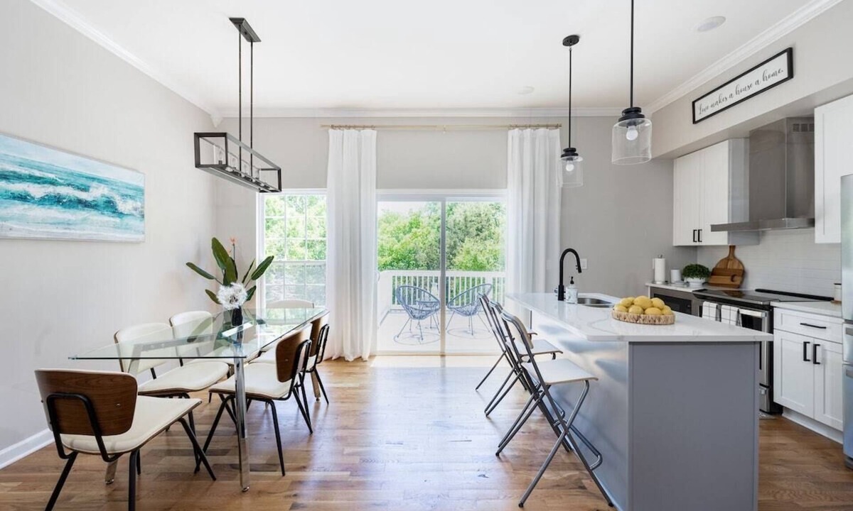 Woodberry Park House | Sleeps 10 Family Home | Close to BNA & Downtown