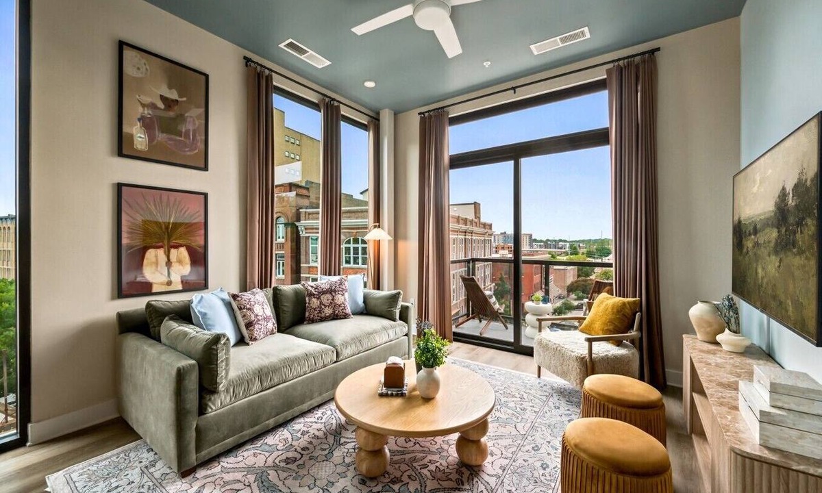 Old City Condo | South Gay Skyline | Prime Location in Knoxville