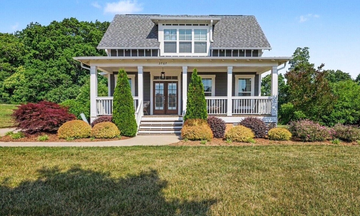 Boger City House | Southern Charm Retreat- Dual Primary Suites Game Room -Sleeps 8