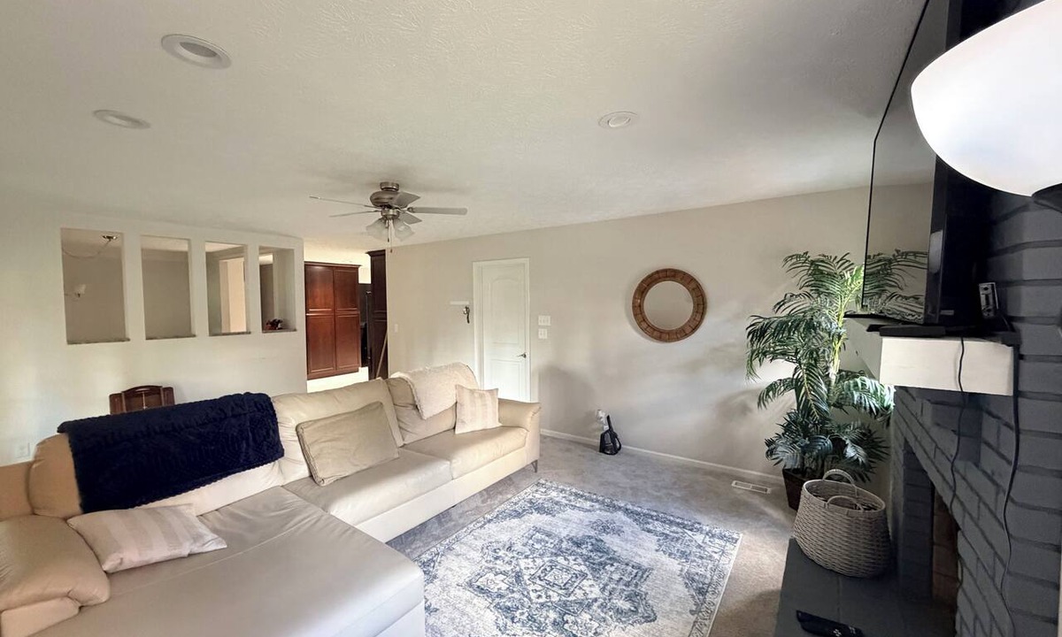 Dayton House | Spacious 3BR Retreat Near Dayton – Quiet, Comfortable & Family‑Ready