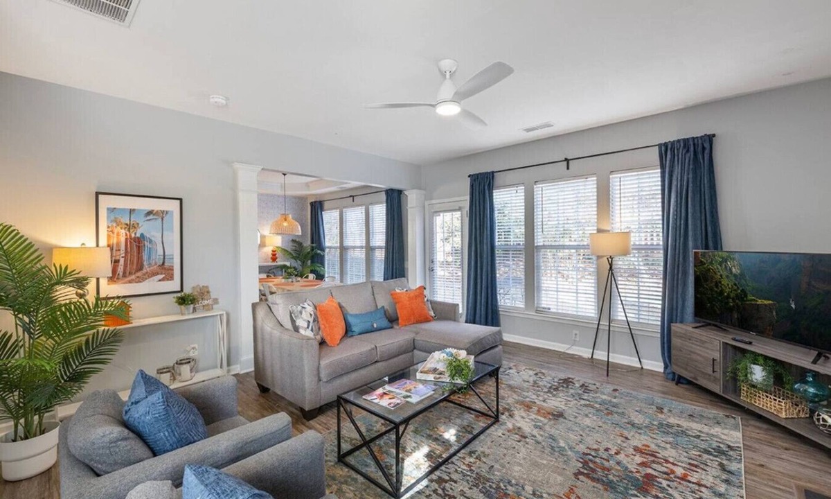 Charlotte House | Spacious 5BR Home w/Arcade Game Room Near UNC Charlotte & Mallard Creek