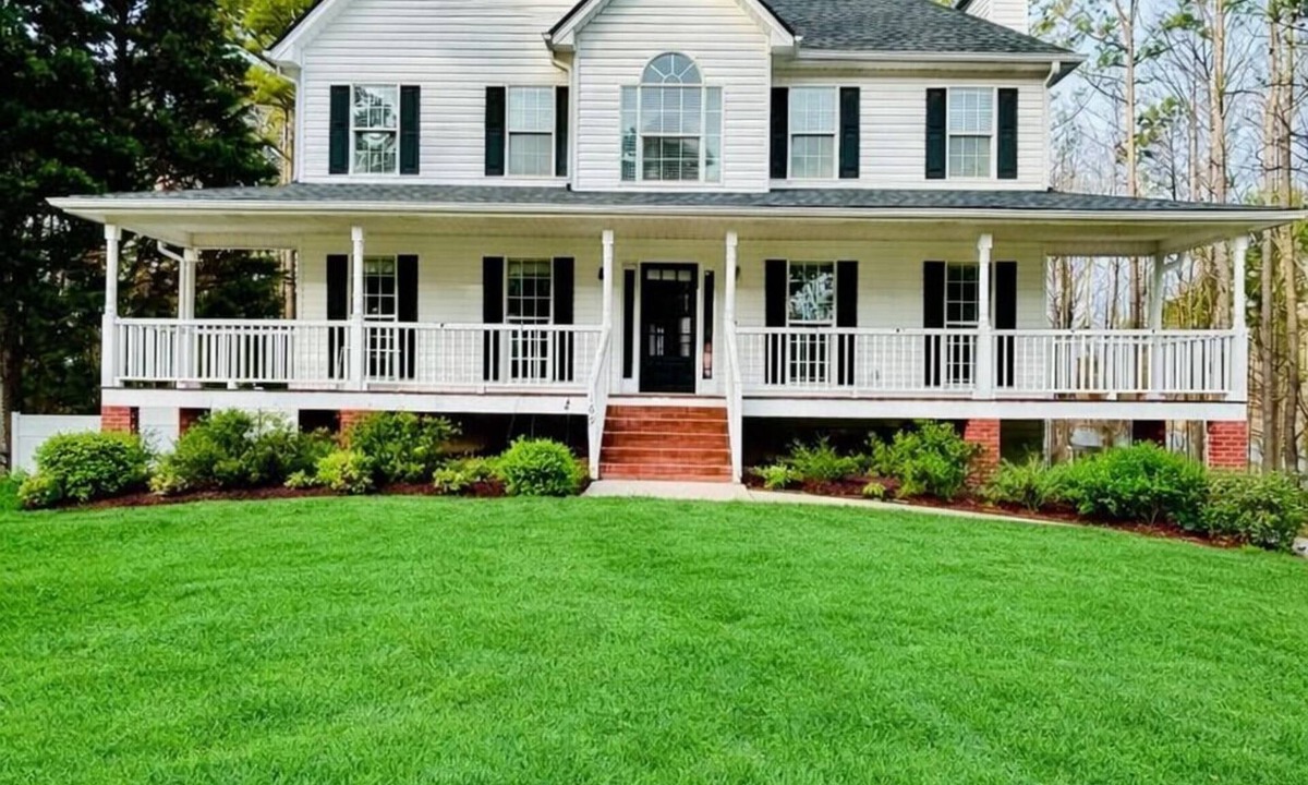Dallas House | Spacious king suite house in peaceful Dallas GA. Very quietly