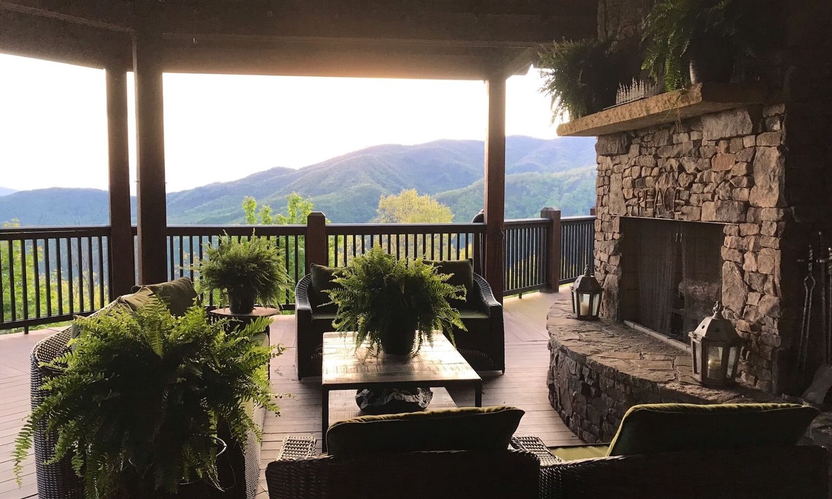 Nantahala House | Spectacular mountain view! Minutes to hiking, whitewater, fishing