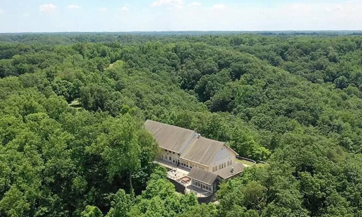 Borden House | Star Ridge | Private Estate | Sleeps 20 | Hot Tub