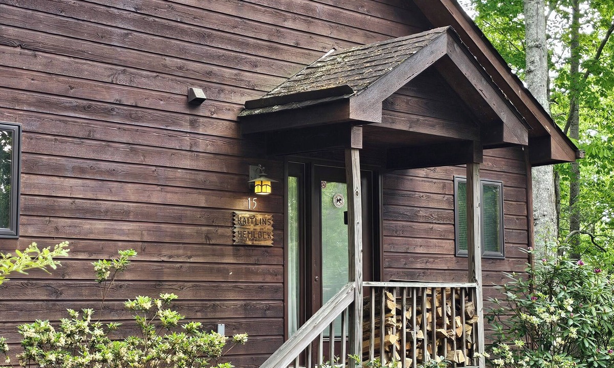 Skyland Cabin | Stay for the PGA TOUR - Asheville Cabin w/Hot Tub