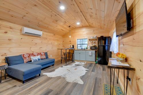 Lynx House | Stout Cabin w/Fire Pit: 1 Mi to Ohio River!
