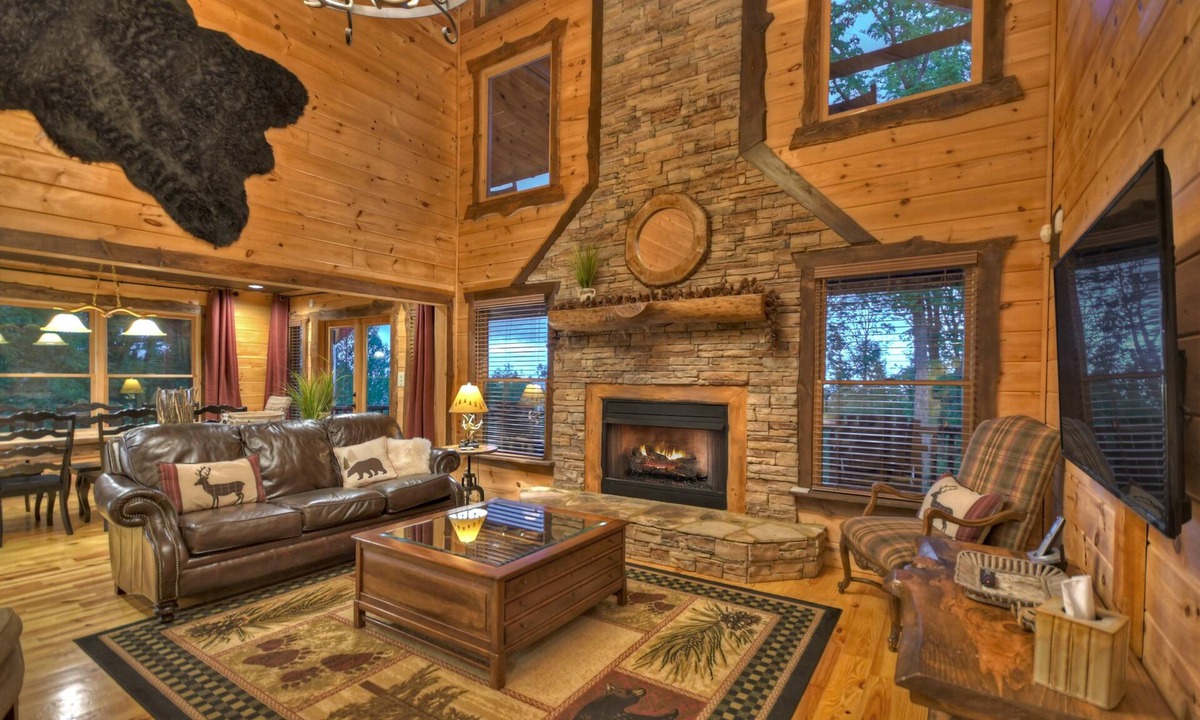 Raccoon Ridge Cabin | Stunning forested views, hot tub, fire pit, pool table!