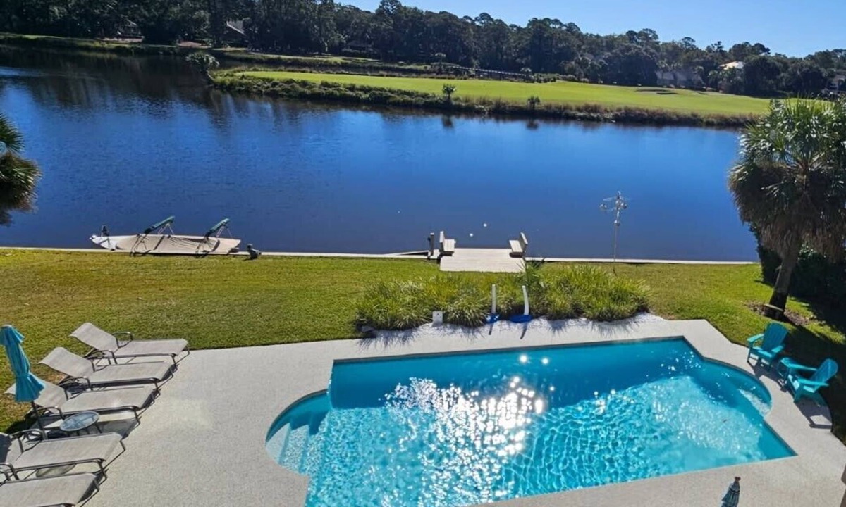 Palmetto Dunes House | STUNNING LAGOON & GOLF VIEWS!Spacious suites all with views! Close to beach!
