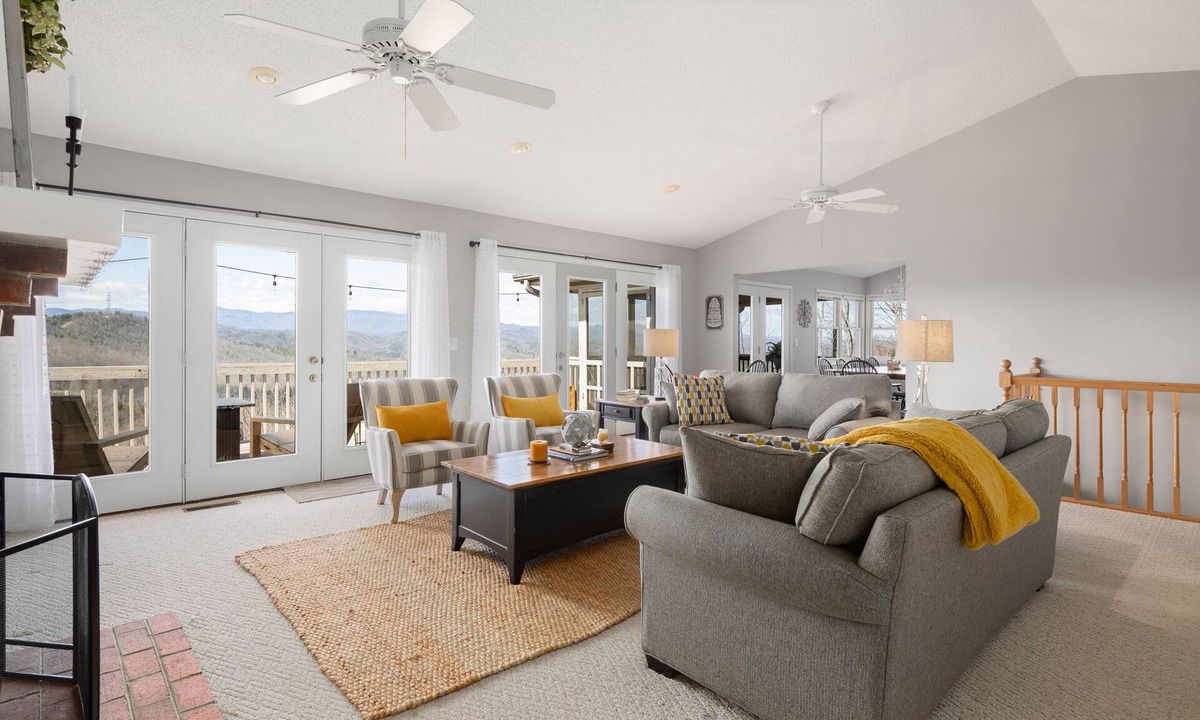 Brevard House | Stunning Mountain View Home